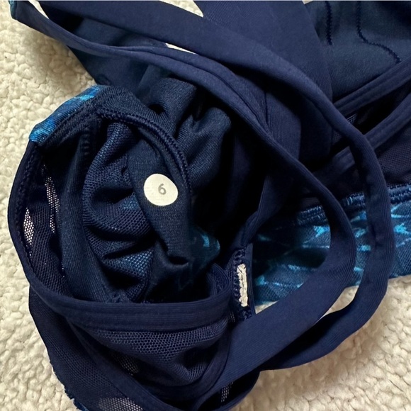 Lululemon Energy Sports Bra Exhale Strappy
Samba Snake Kayak Blue Hero Blue - Picture 8 of 11